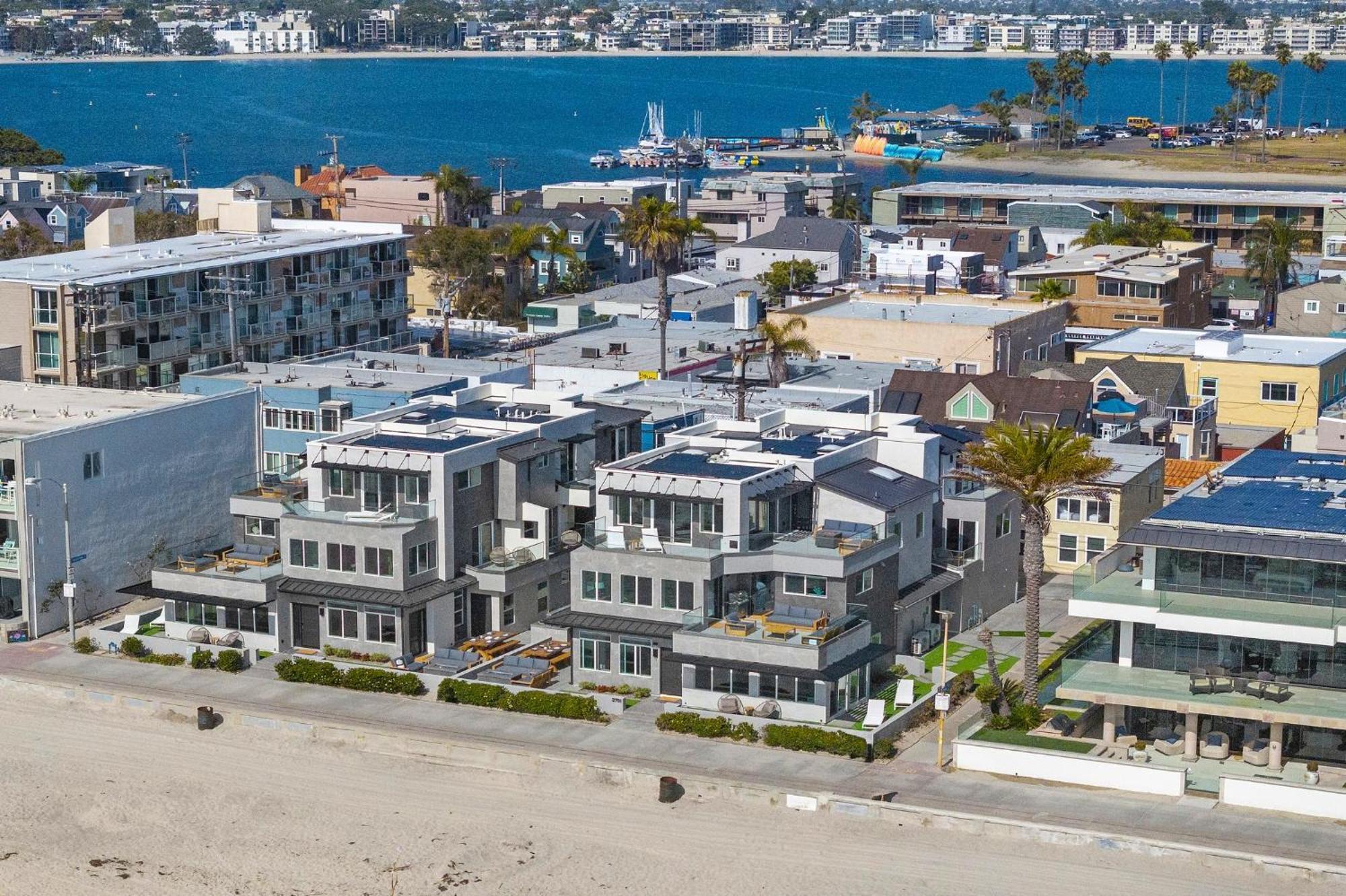 B5127 Bluewater Oceanfront 2 South San Diego