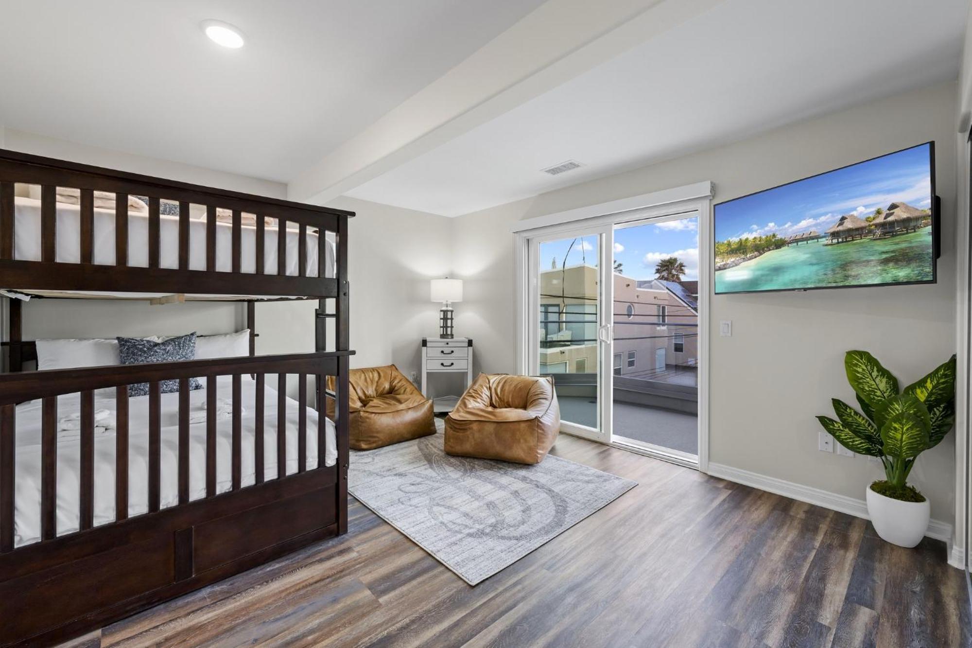 B5127 Bluewater Oceanfront 2 South San Diego