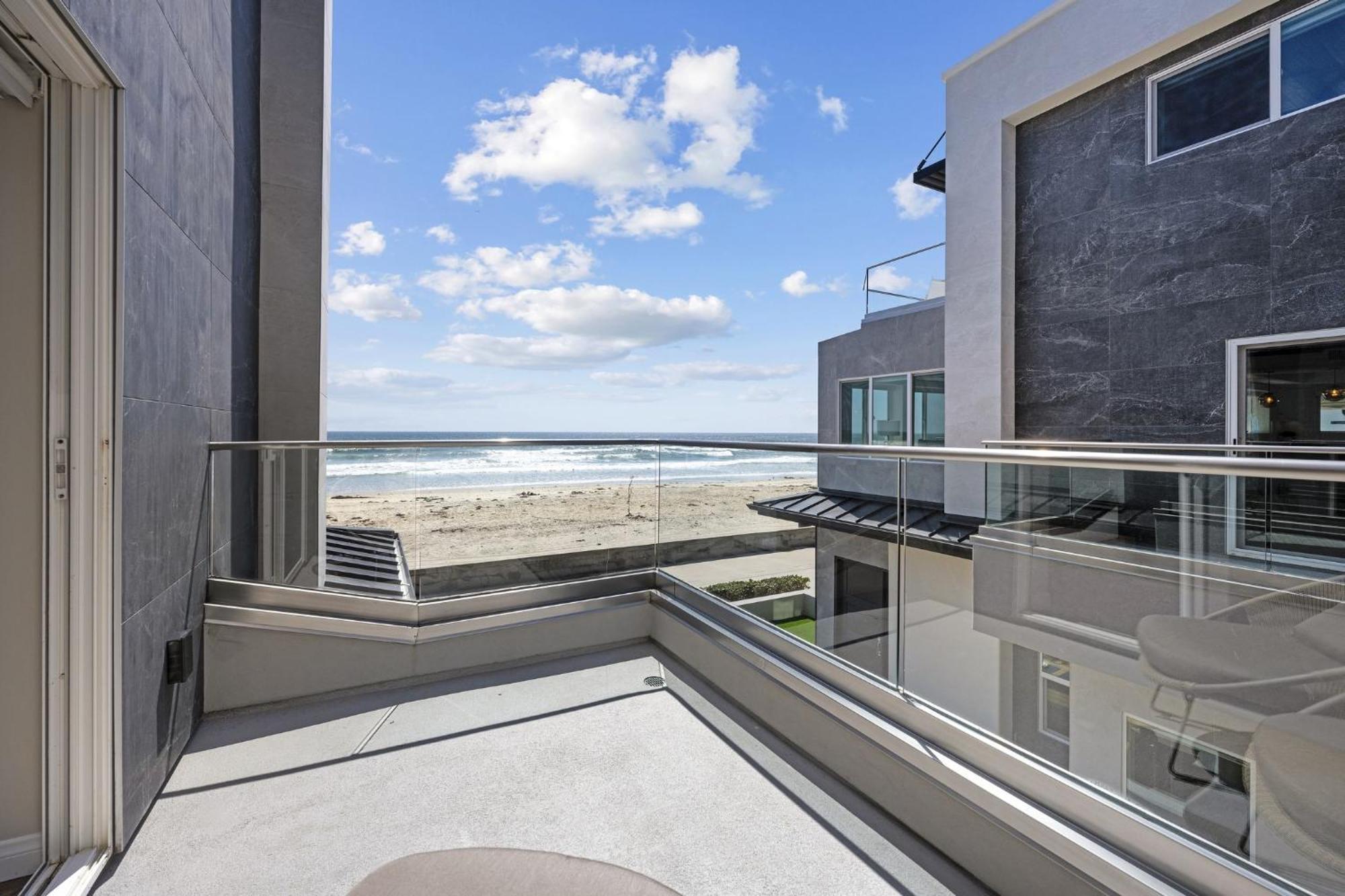 Apartment B5127 Bluewater Oceanfront 2 South San Diego